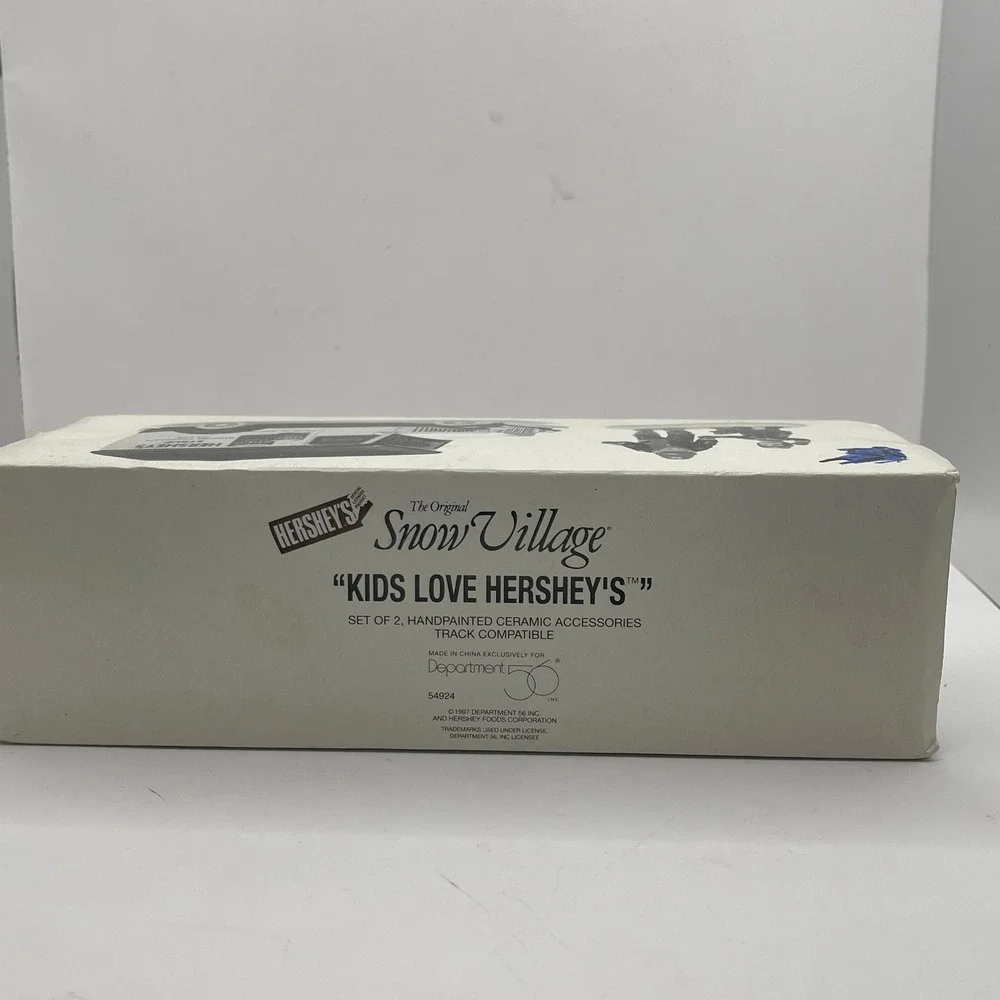 Dept 56 Snow Village Kids Love Hershey's Ceramic Truck & Figurine Set 54924